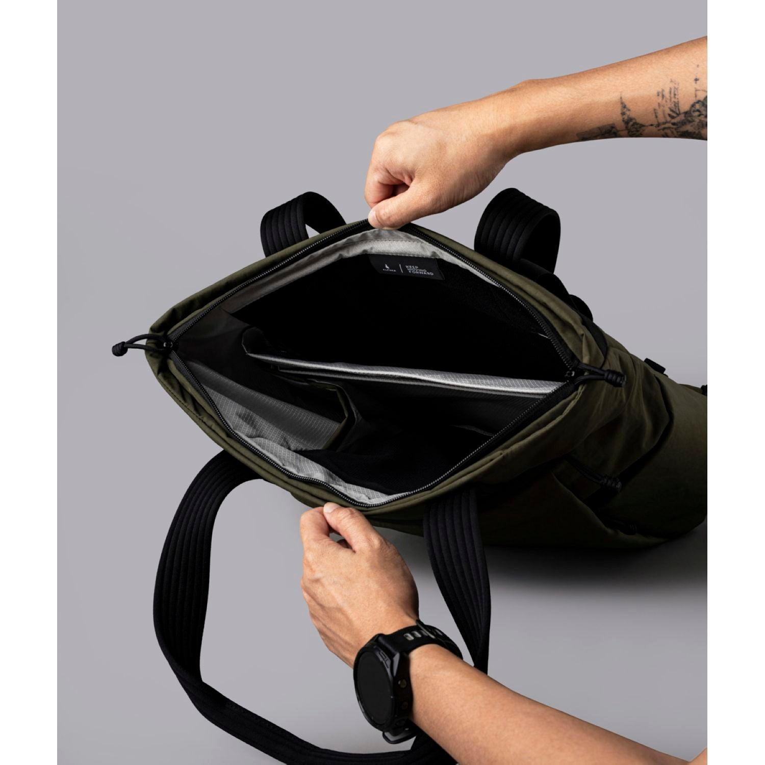 ALPAKA Flow Tote Pack