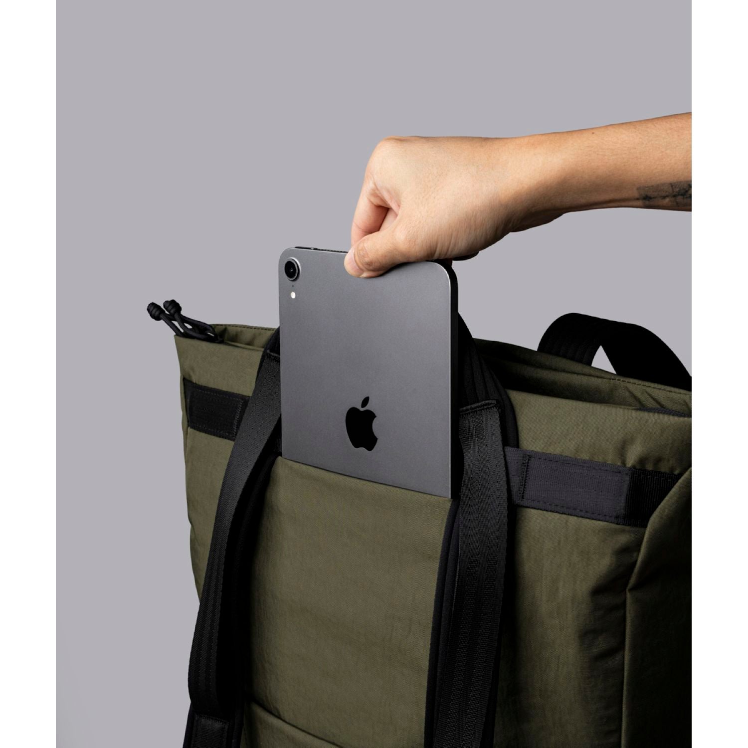 ALPAKA Flow Tote Pack