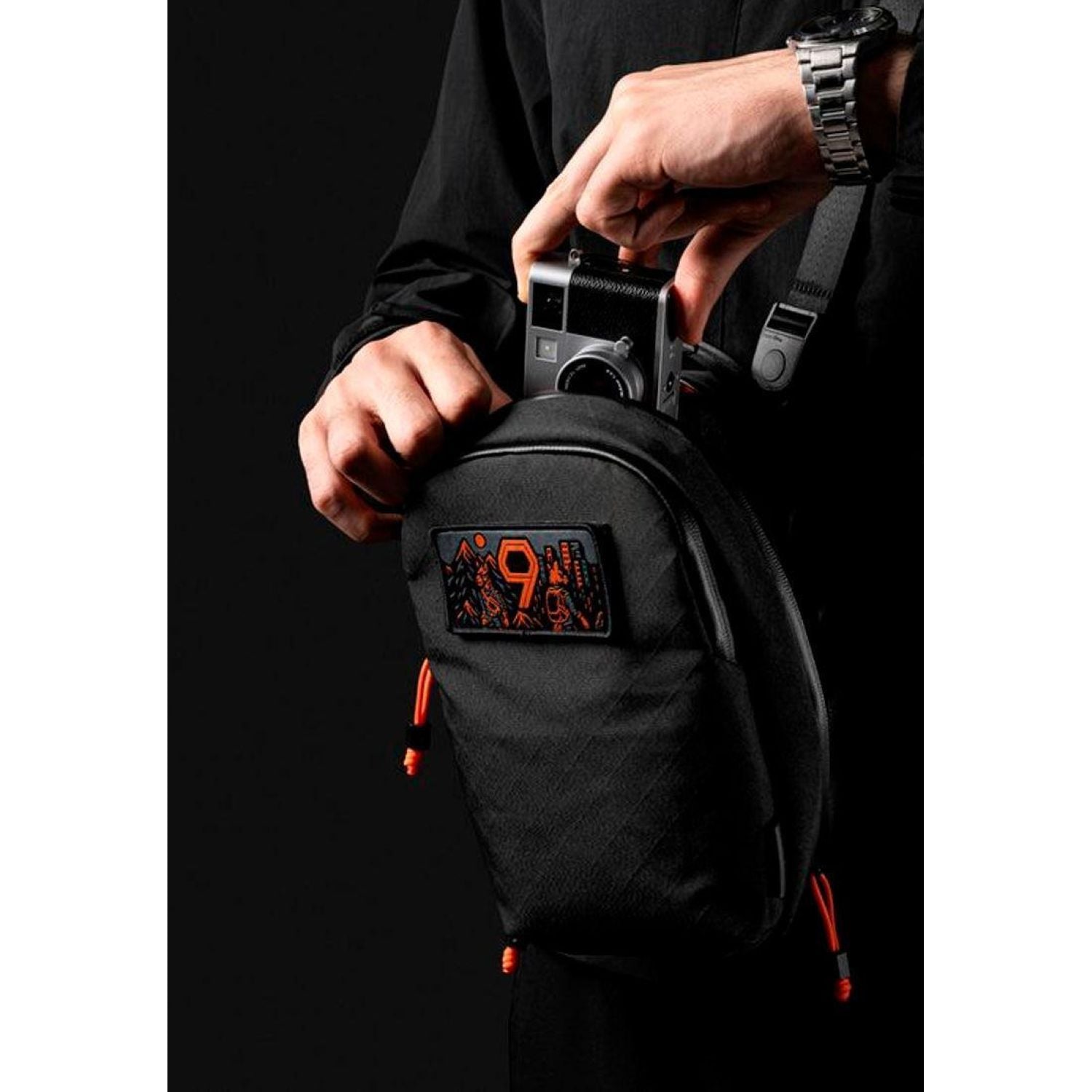 ALPAKA Metro Sling Max 9Th Anniversary Edition