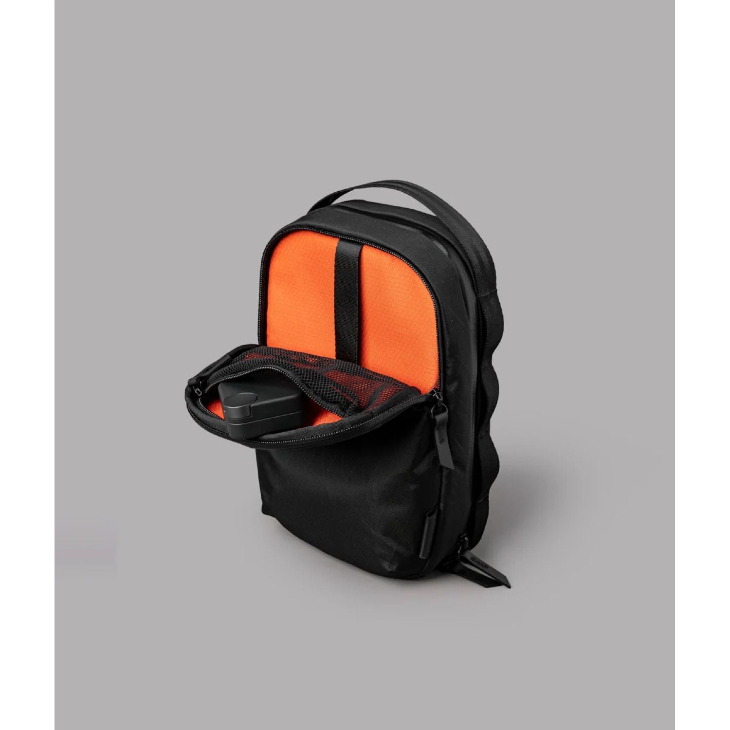 ALPAKA Metro Sling Max