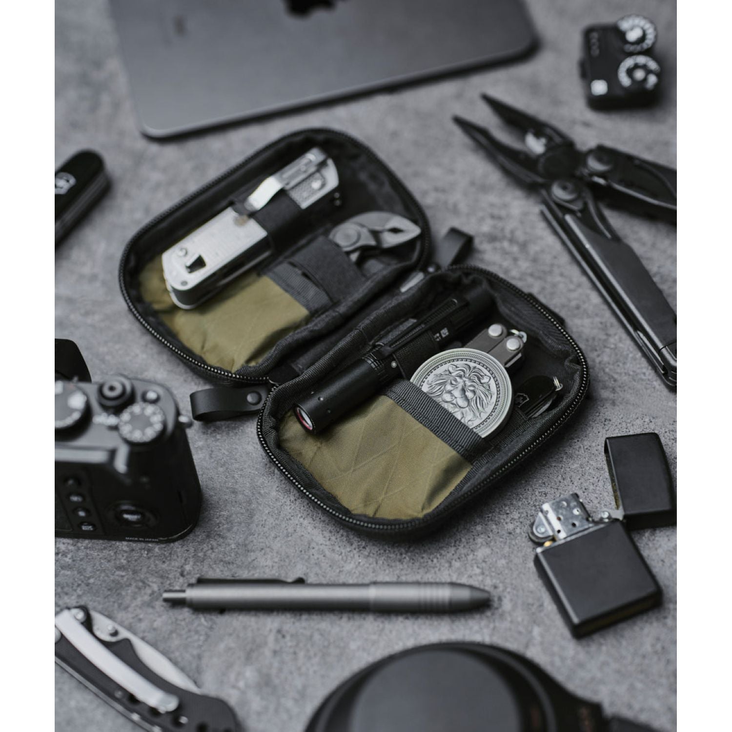 ALPAKA Hub Pouch X-Pac X42 | Gifts & Lifestyle, Packing Organizers, Tech Accessories | Alpaka-3