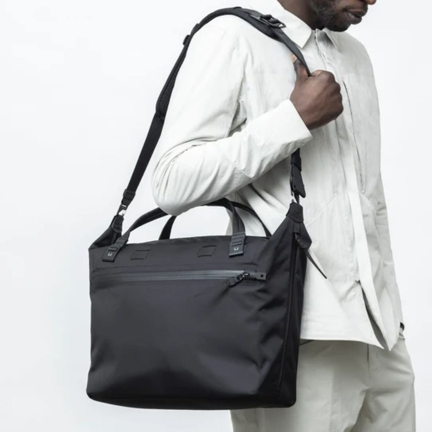 Black Ember Wpt 17" Laptop Tote Embertex Pfas Free 20L