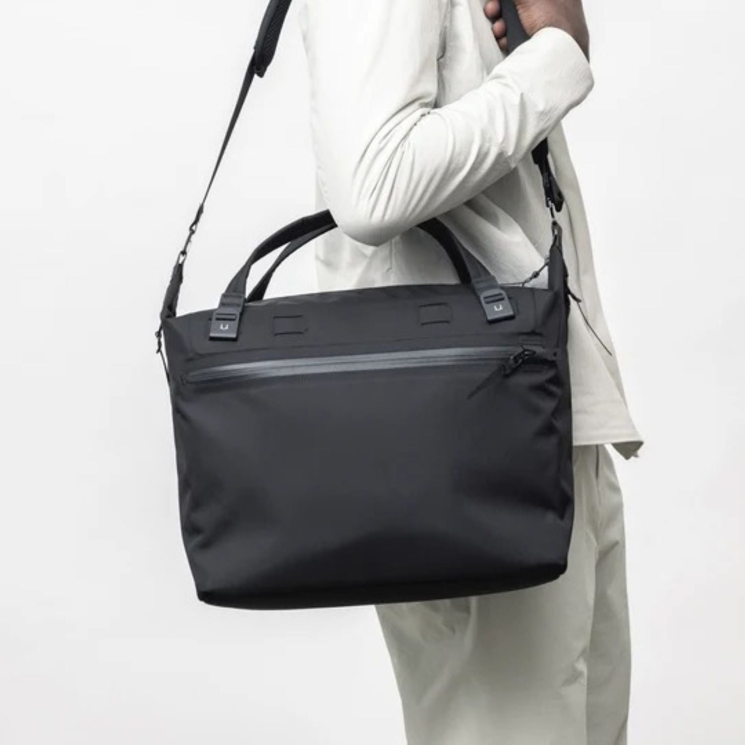 Black Ember Wpt 17" Laptop Tote Embertex Pfas Free 20L