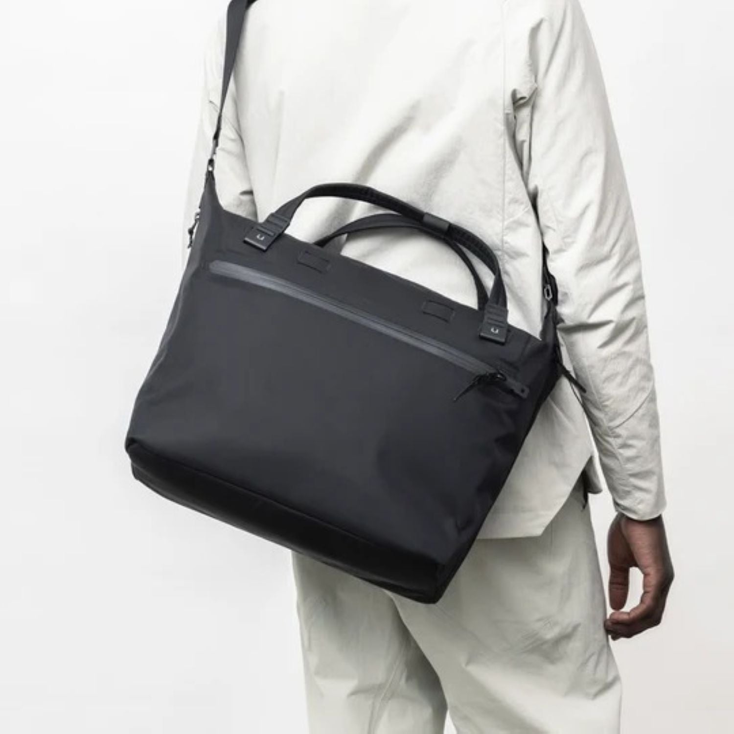 Black Ember Wpt 17" Laptop Tote Embertex Pfas Free 20L
