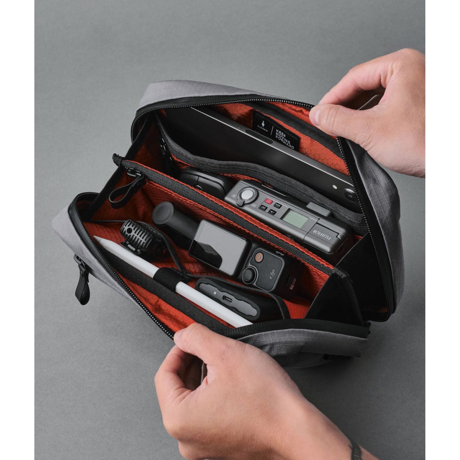 ALPAKA Elements Tech Case Sling (SA)