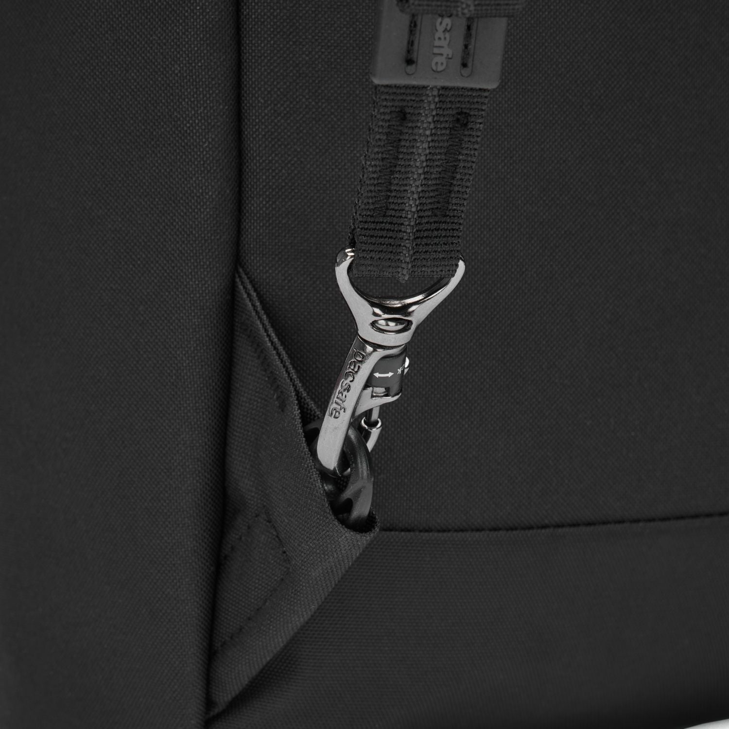 Pacsafe Go Anti-theft Totepack