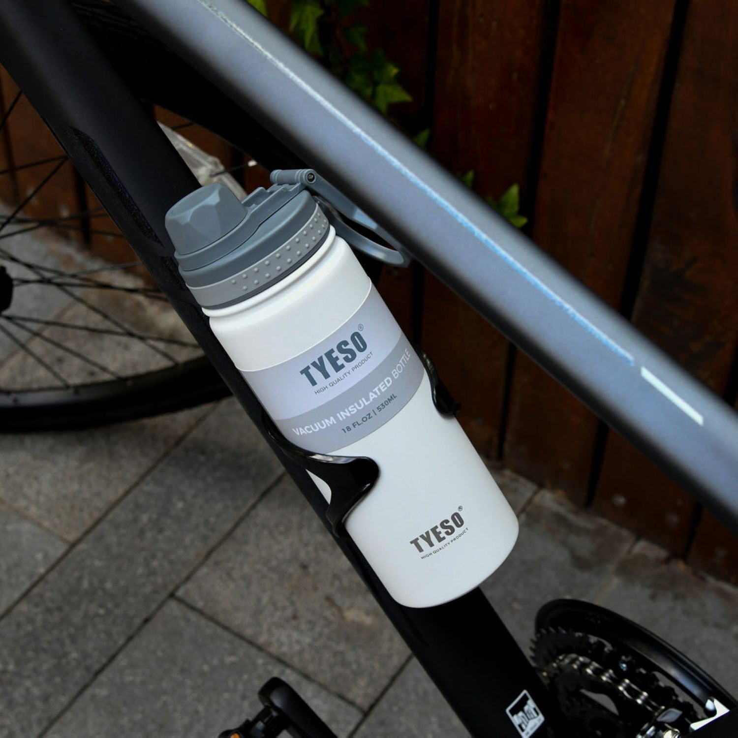 Tyeso Revive (Matte) S/S Vacuum Insulated Bottle With Handle 600ML