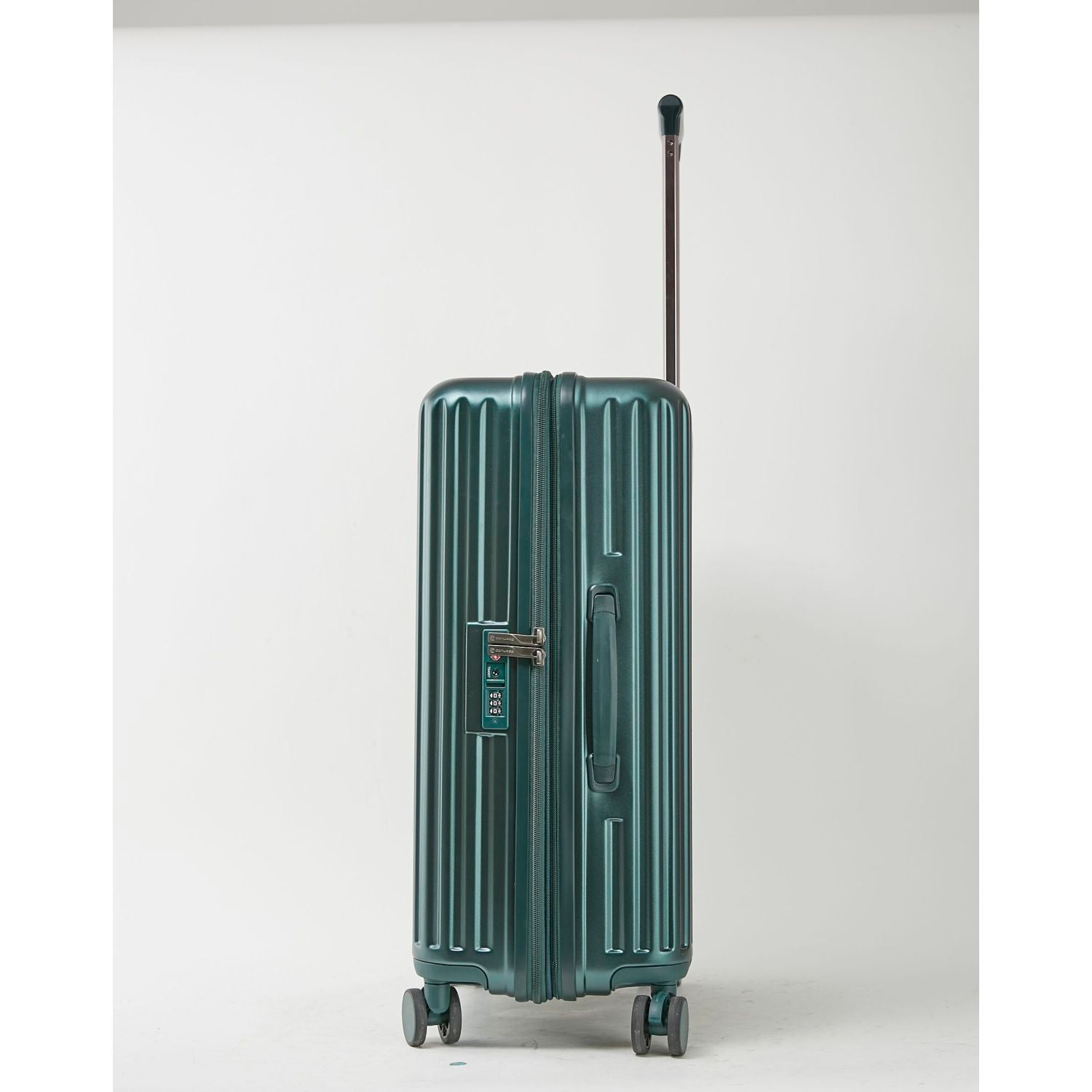 Conwood Pioneer Polycarbonate 24" Expandable Upright Luggage